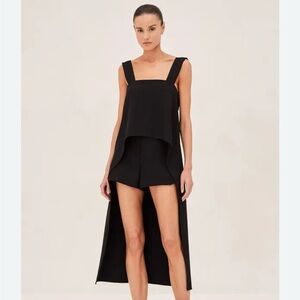 Alexis Outfit